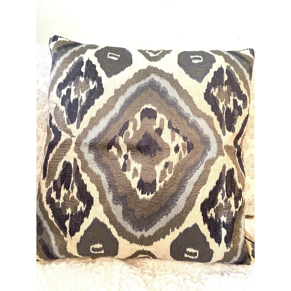 Kim Seybert  Matching Pillow Covers.. Silk Thread 16"26 & 24x24 NWOT